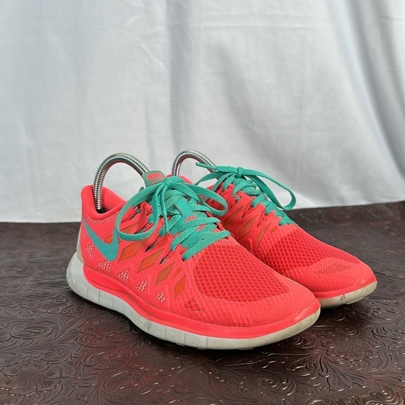 NIKE FREE RUN 5.0 SIZE(7) - Picture 5 of 6